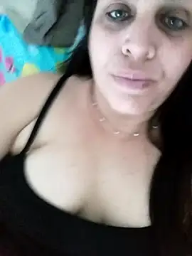 Snapshot of CRUELLAXX chatting on December 8, 8:36 pm CRUELLAXX online show from December 8, 8:36 pm