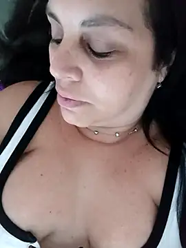 Snapshot of CRUELLAXX chatting on January 29, 9:44 am CRUELLAXX online show from January 29, 9:44 am