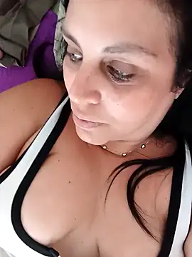 Snapshot of CRUELLAXX chatting on January 29, 5:45 pm CRUELLAXX online show from January 29, 5:45 pm