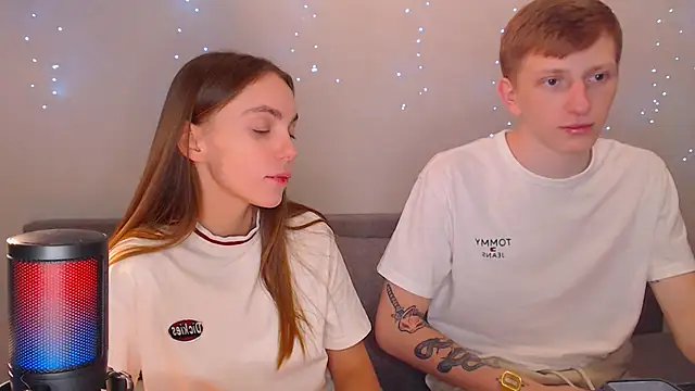 Snapshot of juliaanddima chatting on March 16, 11:25 pm juliaanddima online show from March 16, 11:25 pm