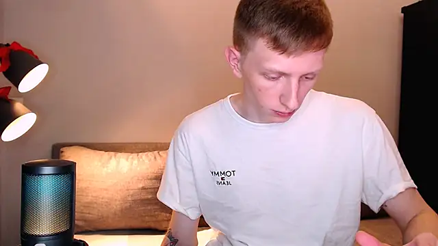 Snapshot of juliaanddima chatting on November 4, 9:03 pm juliaanddima online show from November 4, 9:03 pm