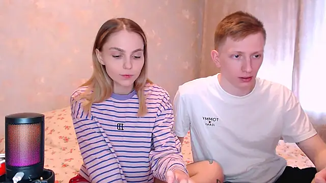 juliaanddima online show from April 23, 7:52 am