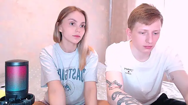 juliaanddima online show from June 5, 7:14 am