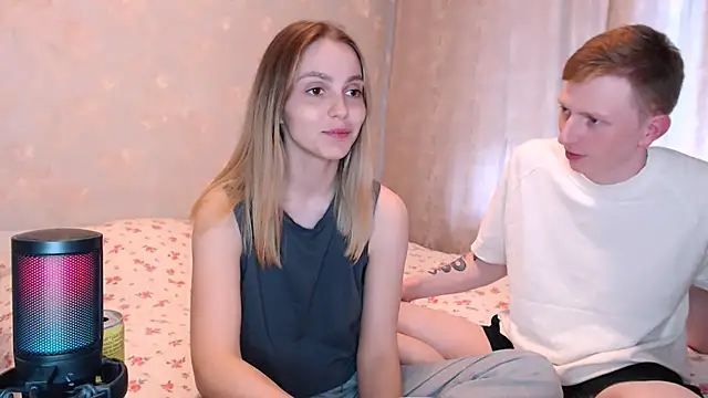 Snapshot of juliaanddima chatting on June 26, 7:57 am juliaanddima online show from June 26, 7:57 am