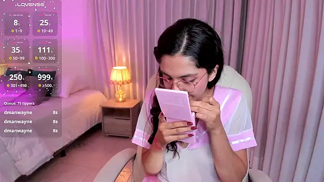 miiaa evans online show from January 7, 7:31 am