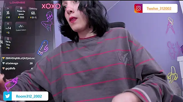 Snapshot of Room312_ chatting on January 2, 7:18 pm Room312  online show from January 2, 7:18 pm