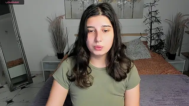 Linda EX online show from December 6, 7:32 am