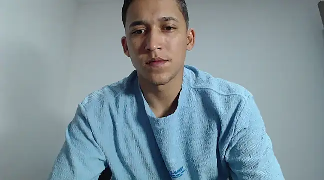 Snapshot of angel_sensual95 chatting on March 20, 2:29 am angel sensual95 online show from March 20, 2:29 am