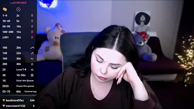 Emily Mo online show from January 9, 10:09 am