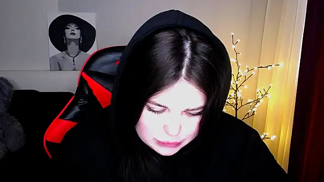 Emily Mo online show from February 20, 6:50 am