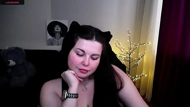 Emily Mo online show from February 22, 9:34 am