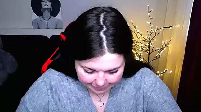 Emily Mo online show from February 28, 6:43 am