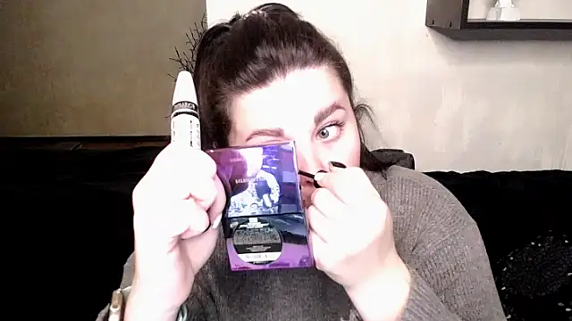 Emily Mo online show from October 25, 5:37 am