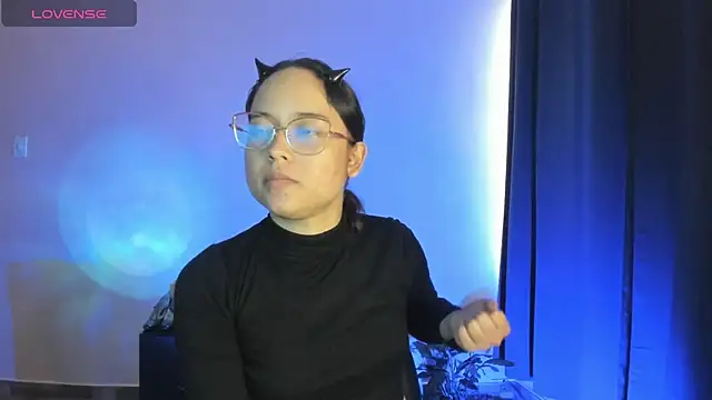 shantalc3rezo online show from November 12, 8:19 pm