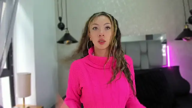 Snapshot of mia_thompsonn_ chatting on May 12, 2:03 pm mia thompsonn online show from May 12, 2:03 pm