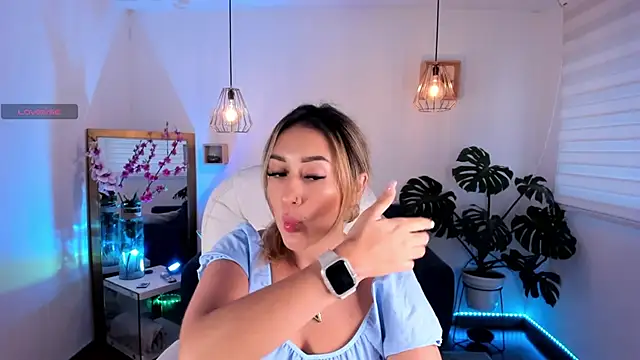 dina ride online show from December 13, 12:28 pm