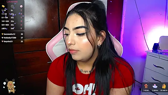 Snapshot of eva_six chatting on December 11, 11:21 pm eva six online show from December 11, 11:21 pm