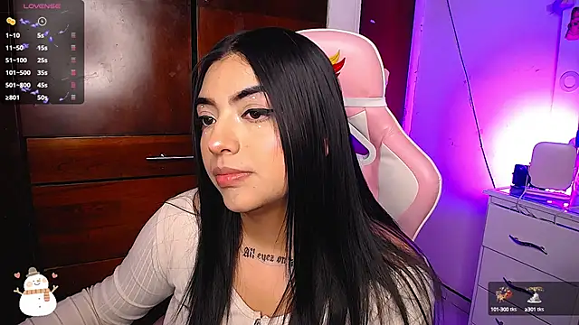 Snapshot of eva_six chatting on January 5, 9:36 pm eva six online show from January 5, 9:36 pm