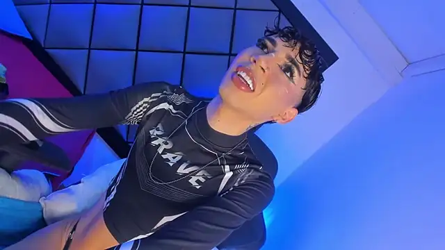 Snapshot of GeorginaCute_ chatting on November 5, 1:11 pm GeorginaCute online show from November 5, 1:11 pm