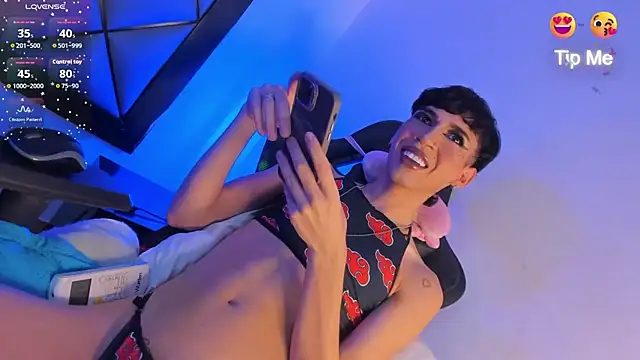 Snapshot of GeorginaCute_ chatting on November 11, 12:49 pm GeorginaCute online show from November 11, 12:49 pm