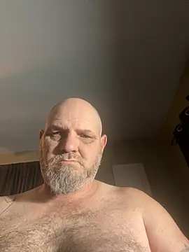 Snapshot of mrscum4u chatting on January 1, 2:42 pm mrscum4u online show from January 1, 2:42 pm