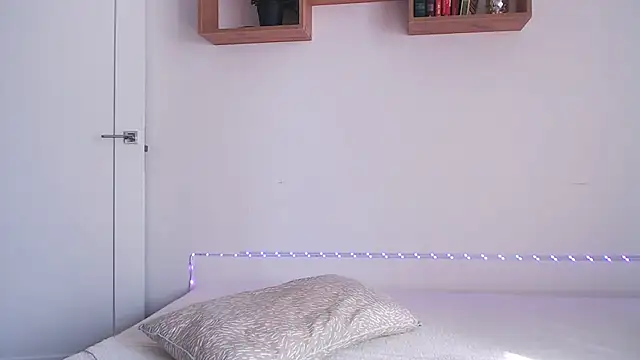 Snapshot of Karolina_love_ chatting on March 29, 11:32 am Karolina love online show from March 29, 11:32 am