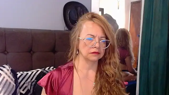 Snapshot of RubyWatson50 chatting on June 19, 11:52 pm RubyWatson50 online show from June 19, 11:52 pm