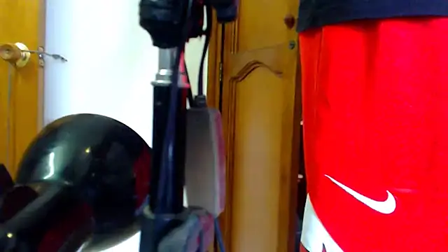 SelfSuck9inchs online show from February 26, 9:05 pm