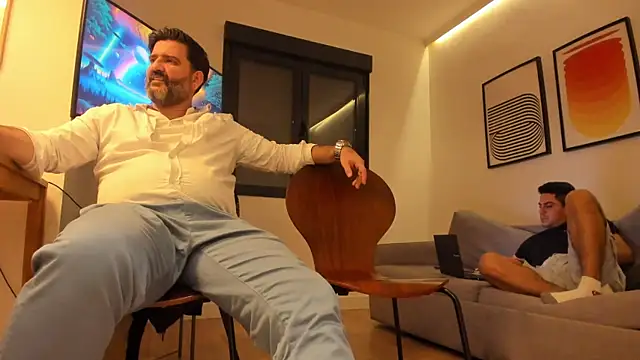 Maxi TheBigDaddy online show from December 8, 6:50 pm