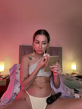 Snapshot of DanikRosse chatting on June 11, 3:37 am DanikRosse online show from June 11, 3:37 am
