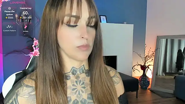 Snapshot of Megan_inked chatting on June 22, 3:36 am Megan inked online show from June 22, 3:36 am