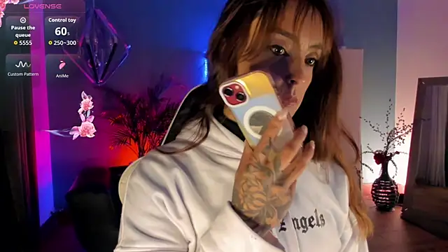 Snapshot of Megan_inked chatting on June 26, 3:44 am Megan inked online show from June 26, 3:44 am