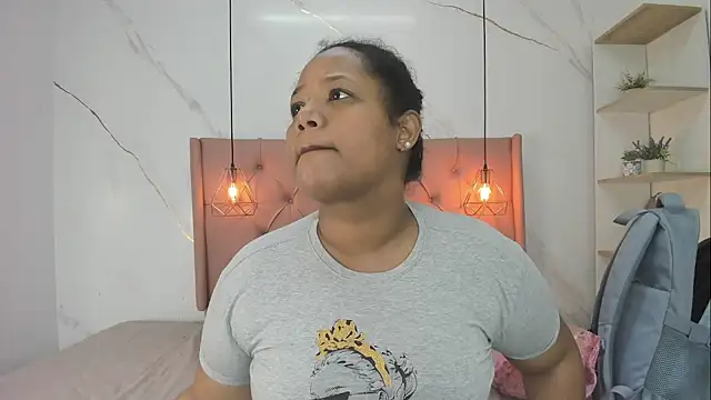 Snapshot of Belle_Brunette chatting on July 7, 11:58 am Belle Brunette online show from July 7, 11:58 am