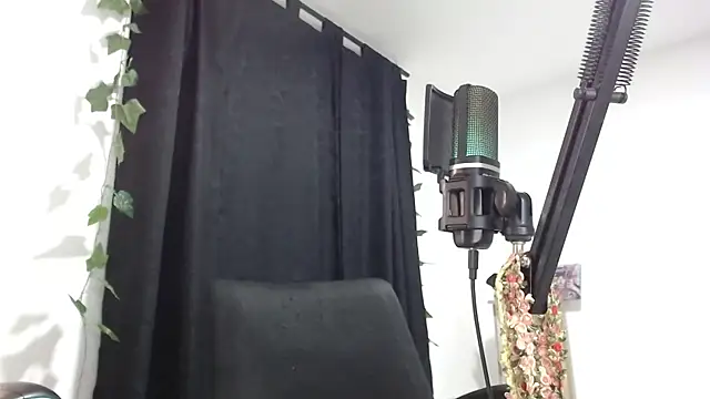 shy katy  online show from March 6, 6:21 am