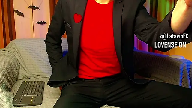 Midnighter  online show from October 31, 11:06 pm