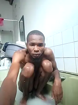 Snapshot of thegoodHost999 chatting on February 2, 8:24 am thegoodHost999 online show from February 2, 8:24 am