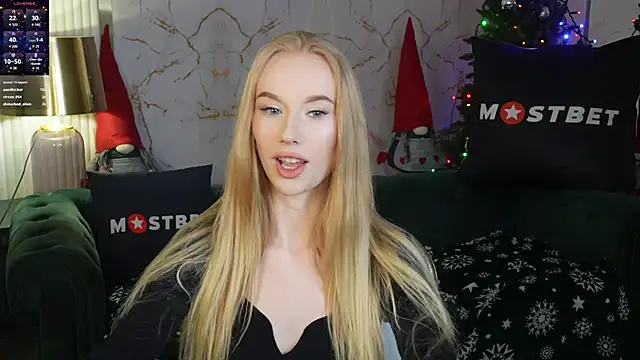 Snapshot of Amelia_Blaze chatting on December 23, 11:28 pm Amelia Blaze online show from December 23, 11:28 pm