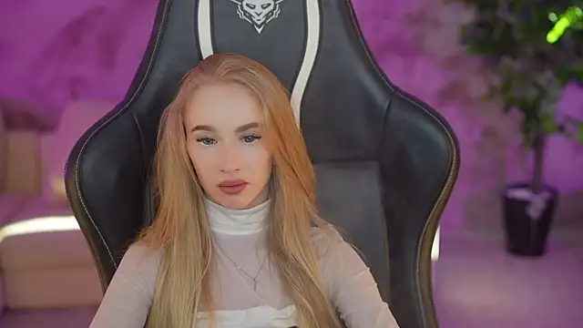 Snapshot of Amelia_Blaze chatting on February 12, 10:56 am Amelia Blaze online show from February 12, 10:56 am