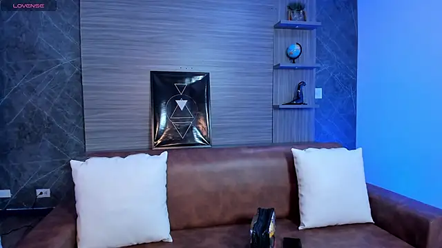 charlottewhitte online show from November 28, 11:57 am