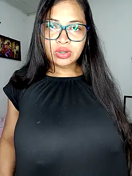 Snapshot of chalohott chatting on July 24, 10:24 am chalohott online show from July 24, 10:24 am