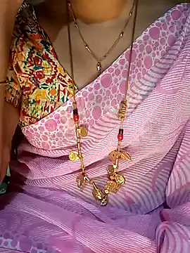 Snapshot of tuttifrutti17 chatting on January 22, 5:06 pm tuttifrutti17 online show from January 22, 5:06 pm