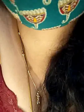 Snapshot of tuttifrutti17 chatting on February 1, 6:51 pm tuttifrutti17 online show from February 1, 6:51 pm