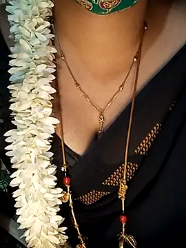 Snapshot of tuttifrutti17 chatting on February 17, 5:21 pm tuttifrutti17 online show from February 17, 5:21 pm