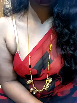 Snapshot of tuttifrutti17 chatting on February 10, 4:55 pm tuttifrutti17 online show from February 10, 4:55 pm