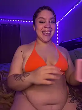 Snapshot of QueenNuttCollector chatting on December 29, 2:17 am QueenNuttCollector online show from December 29, 2:17 am