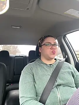 Snapshot of QueenNuttCollector chatting on March 16, 4:34 pm QueenNuttCollector online show from March 16, 4:34 pm