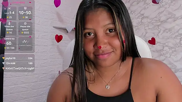 Snapshot of lunahot__07 chatting on February 15, 6:01 pm lunahot 07 online show from February 15, 6:01 pm