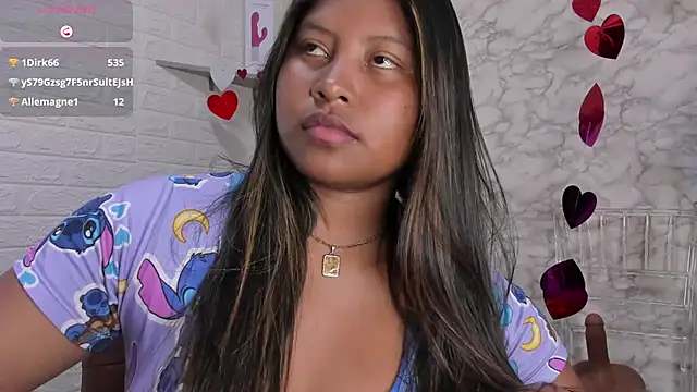 Snapshot of lunahot__07 chatting on February 24, 9:20 pm lunahot 07 online show from February 24, 9:20 pm