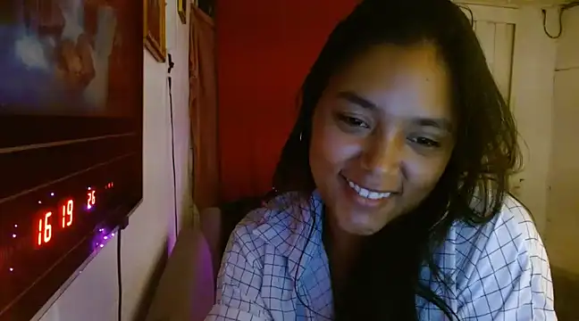 Chiara petterson online show from December 5, 7:05 am