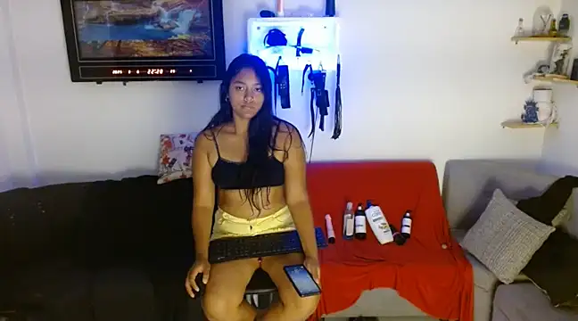 Chiara petterson online show from March 7, 3:19 am